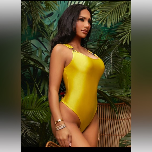 Solid Form Yellow Fitted Tank Bodysuit - Picture 3 of 3